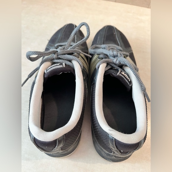 Nike Flywire Training Shoes - Picture 6 of 7